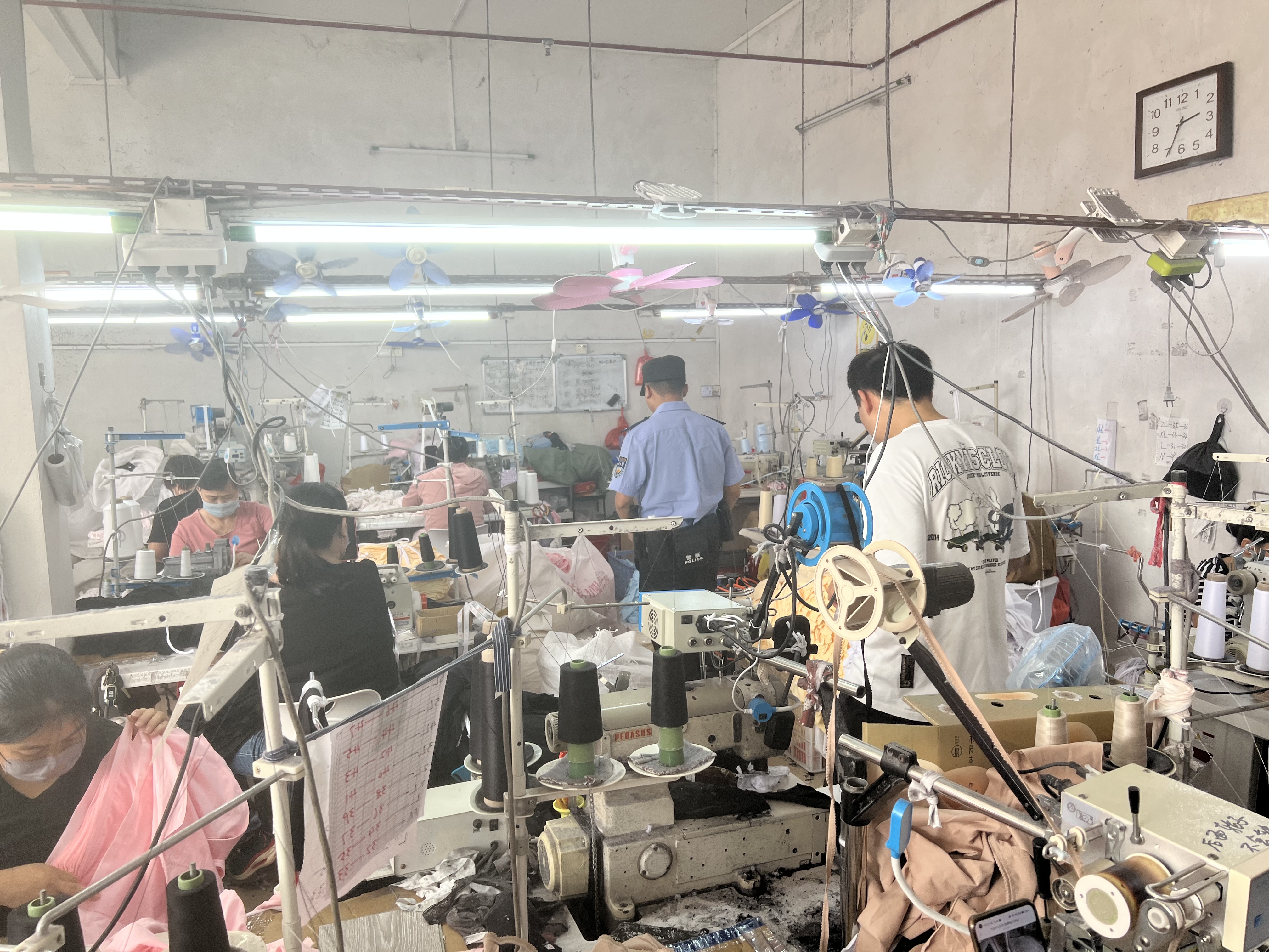 20241026八萬鎮(zhèn)開展涉毒風(fēng)險行業(yè)專項清理清查統(tǒng)一大行動.doc_7