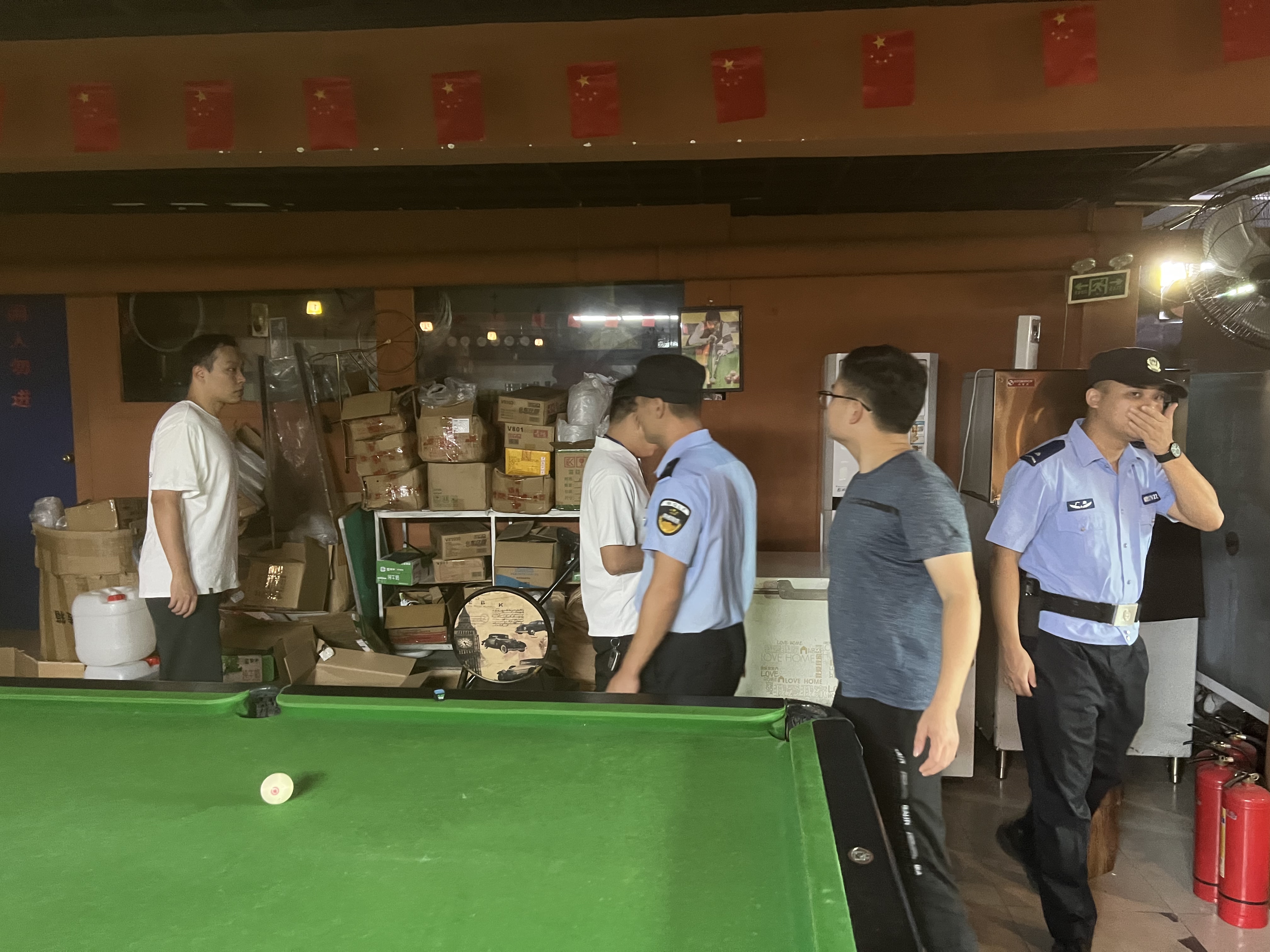 20241026八萬鎮(zhèn)開展涉毒風(fēng)險行業(yè)專項清理清查統(tǒng)一大行動.doc_9