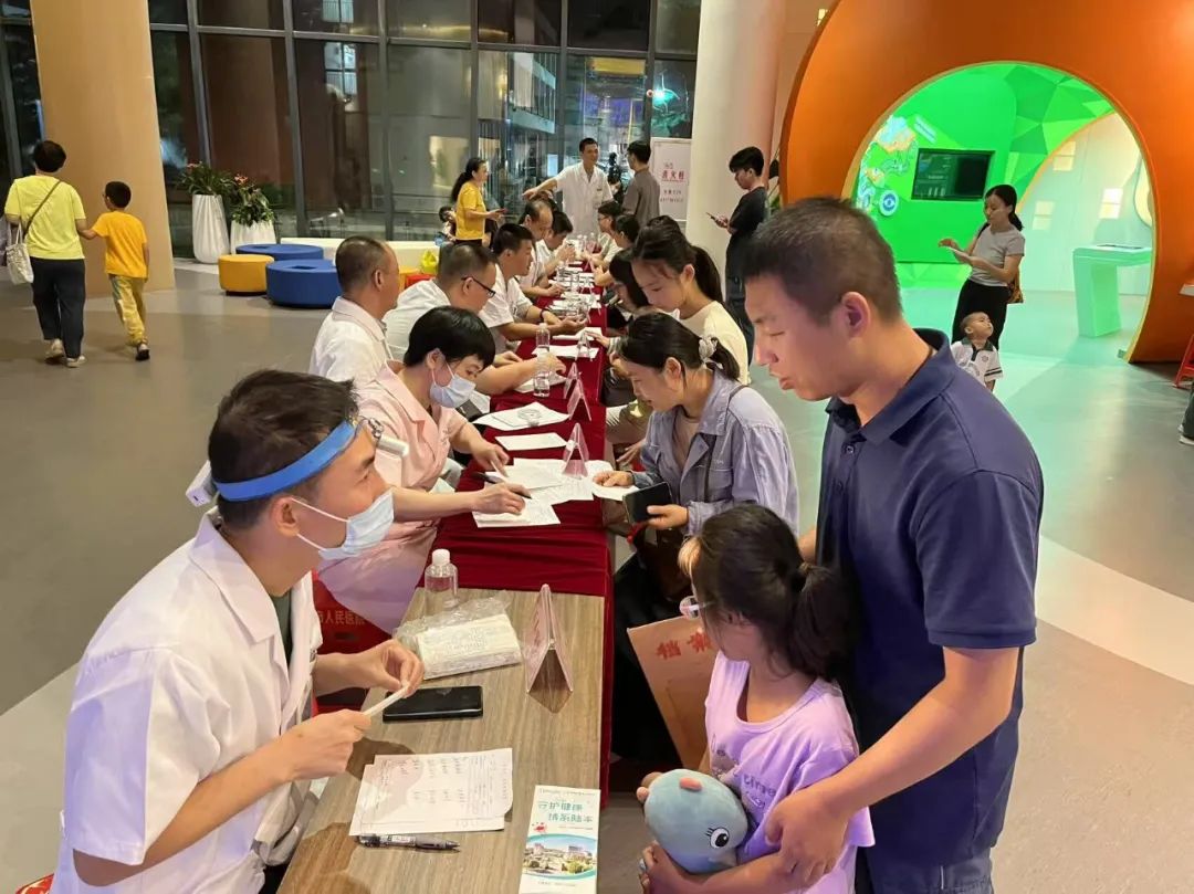 陸豐市人民醫(yī)院“關(guān)愛職工健康，助力百千萬工程”義診活動圓滿結(jié)束 (3).jpg